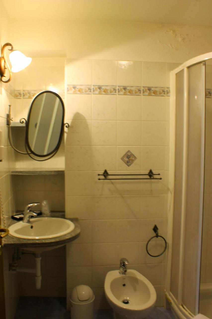 I Due Monaci Hotel Домодосола Екстериор снимка